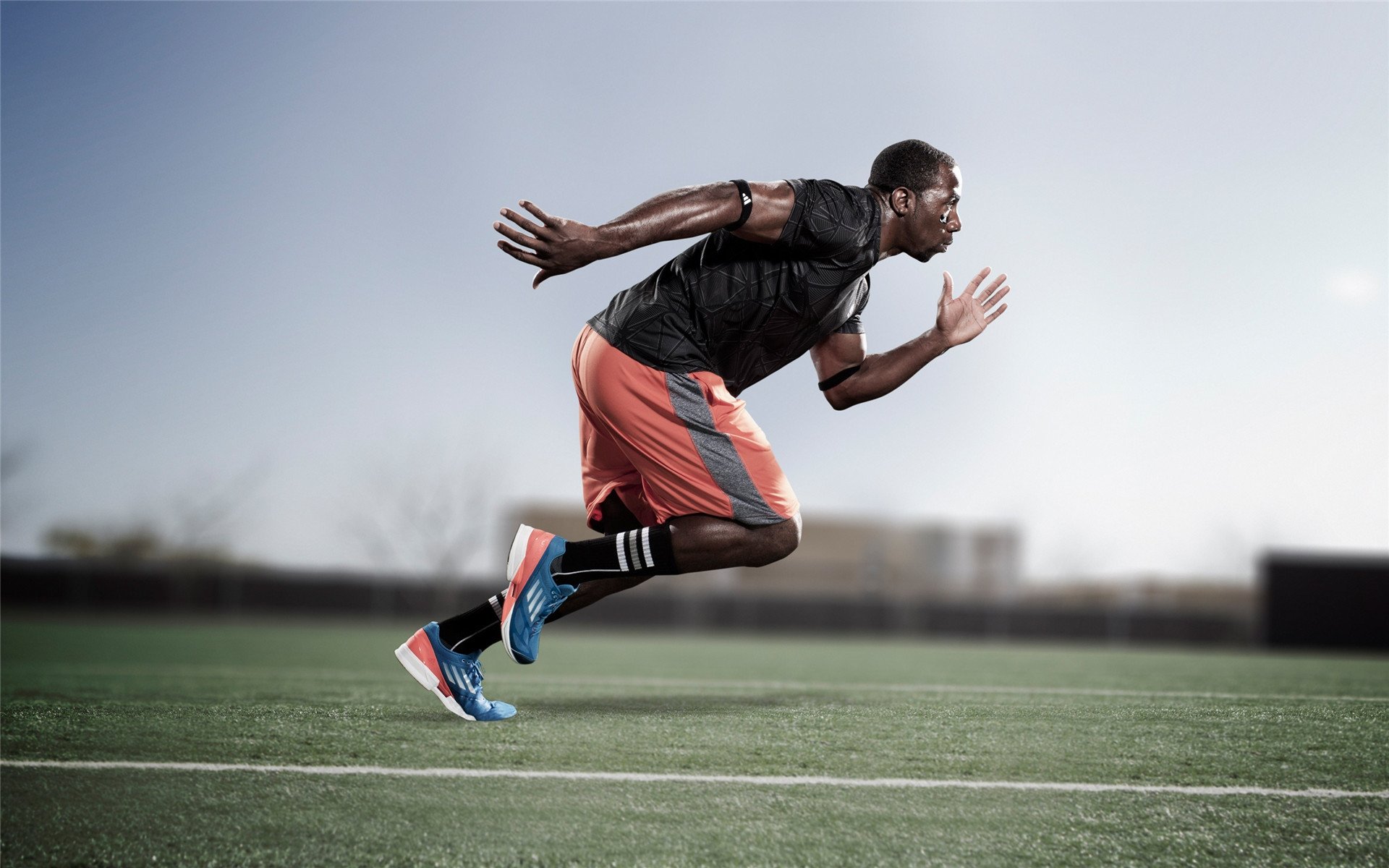 世界杯预选赛：乌拉圭老将卡瓦尼倒钩破门 “黄金一代”仍未告别